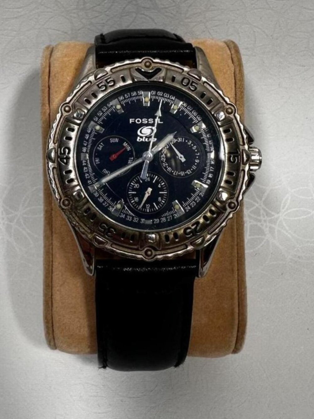 VINTAGE FOSSIL BLUE BQ8768 CHRONO LOOK WATCH BLACK DIAL TACTICAL TECH Y2K